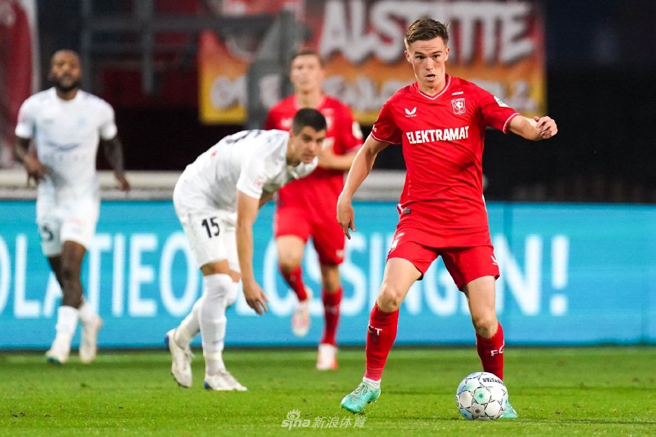 本场对阿扎 本场对阿扎