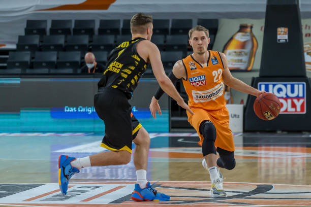 施展拳脚 施展拳脚